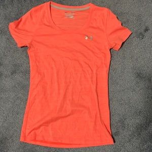 Under Amour short sleeve shirt